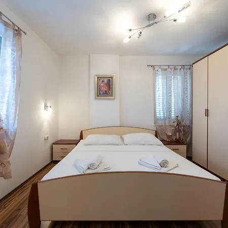 Belmat Apartman Trogir