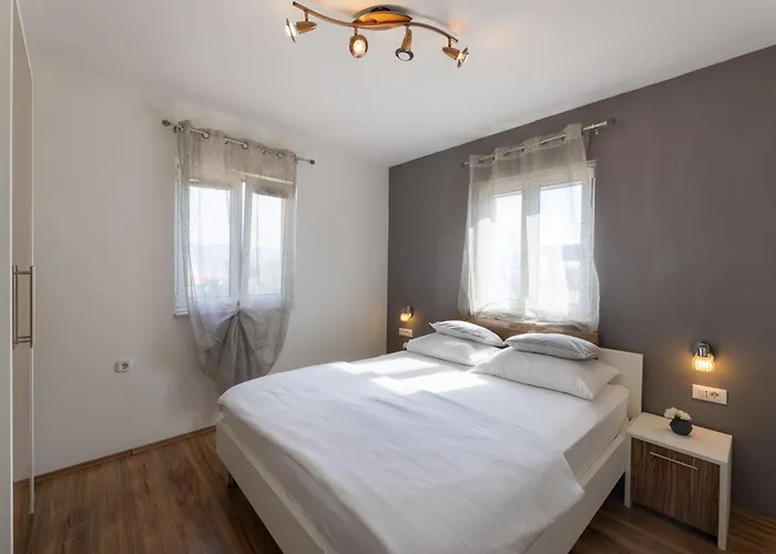 Belmat Lägenhet Trogir